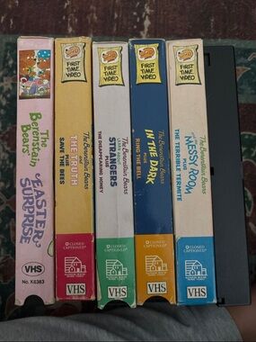 The Berenstain Bears VHS Lot - Pastel Pink, Yellow, White, Blue, Cream
